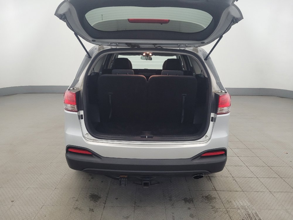 Used 2018 Kia Sorento LX AWD/4WD image 29