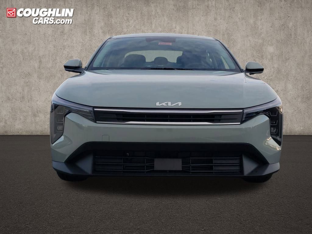 New 2025 Kia K4 LXS image 2