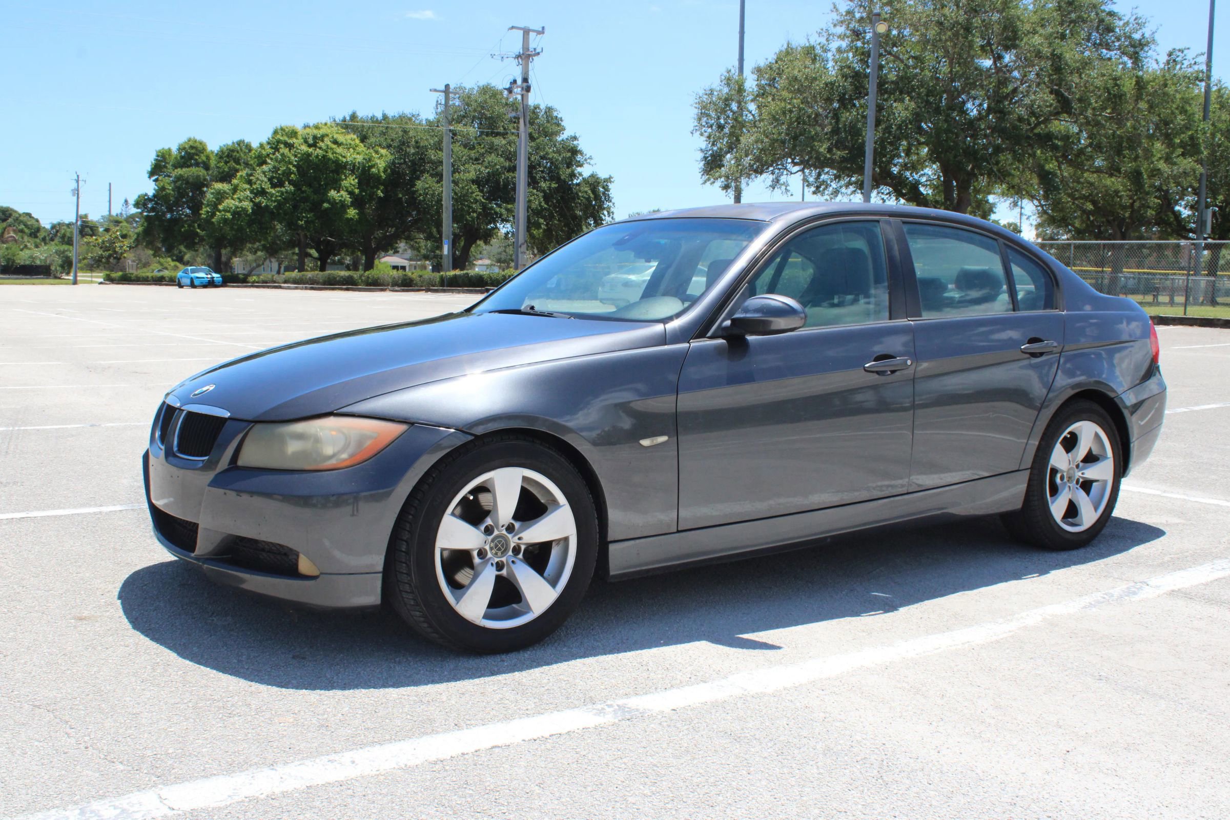 Used 2006 BMW 325i Sedan RWD image 2
