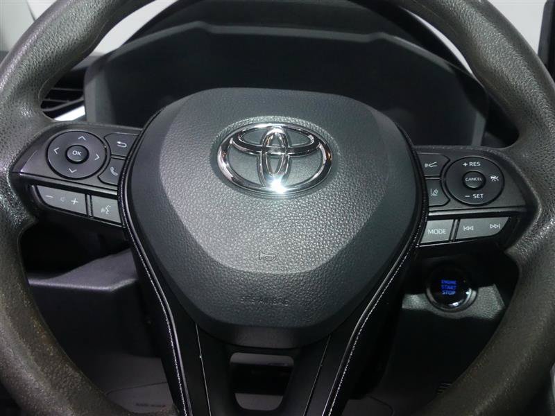 Used 2021 Toyota RAV4 XLE AWD/4WD image 31