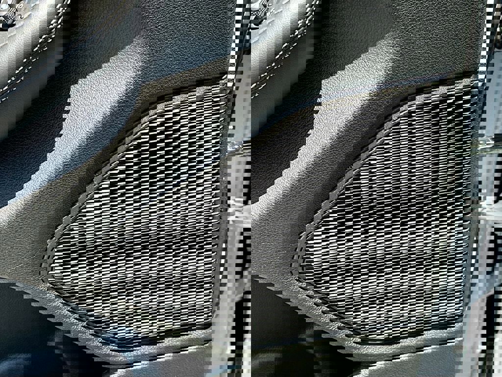 New 2025 Jeep Grand Cherokee Limited w/ Luxury Tech Group II image 21