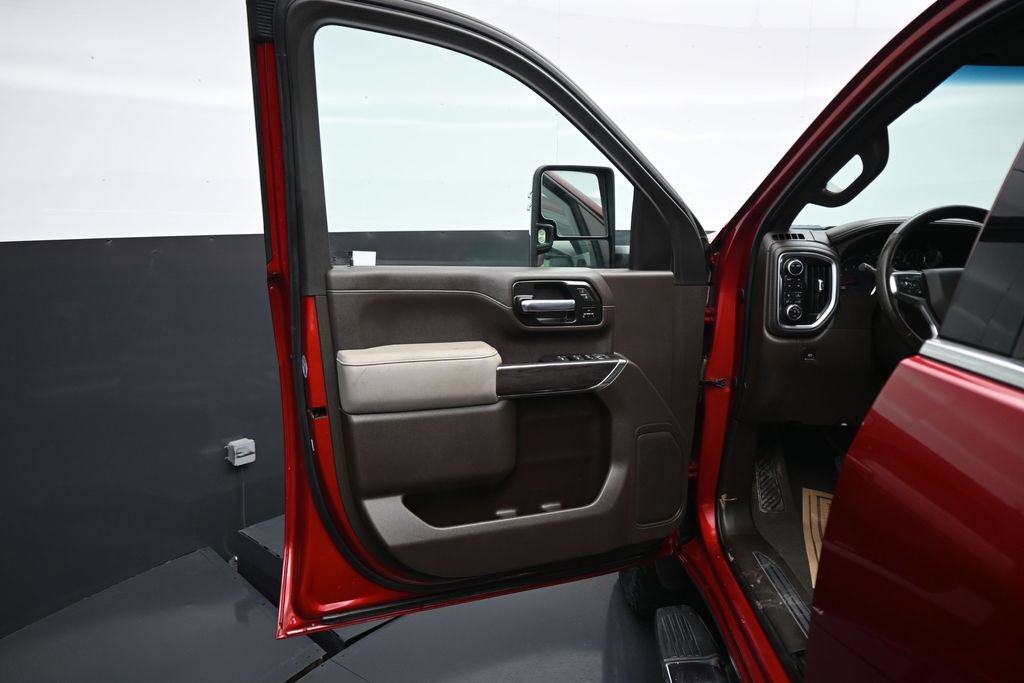 Used 2022 Chevrolet Silverado 3500 LTZ w/ LTZ Convenience Package AWD/4WD image 11