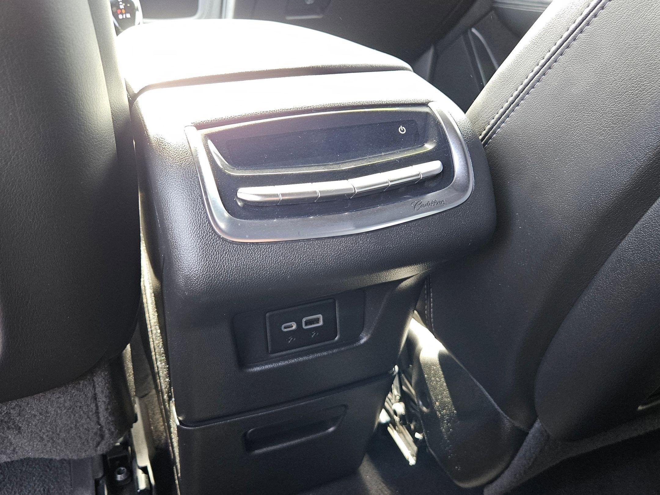 Used 2022 Cadillac XT6 Premium Luxury FWD image 22