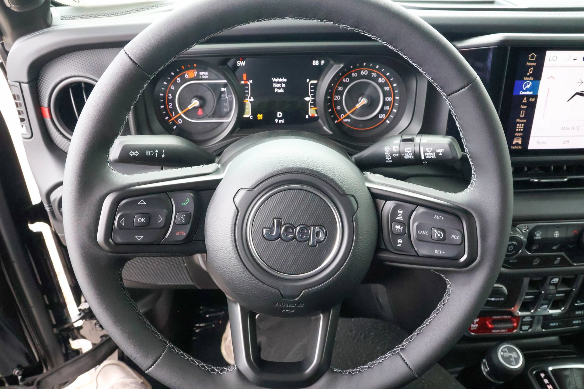 New 2026 Jeep Wrangler Unlimited Rubicon AWD/4WD image 34