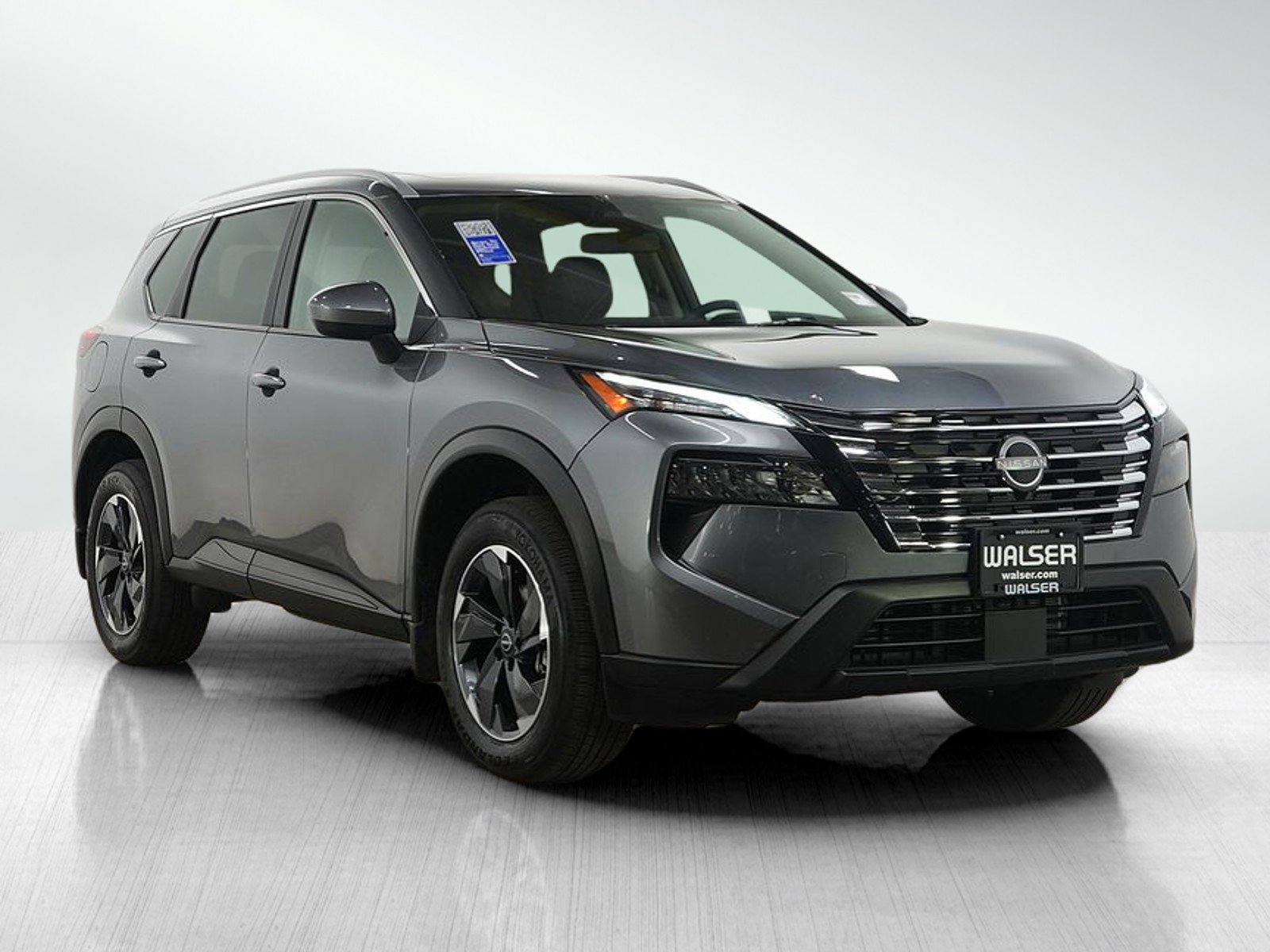 Used 2024 Nissan Rogue SV w/ SV Premium Package image 7