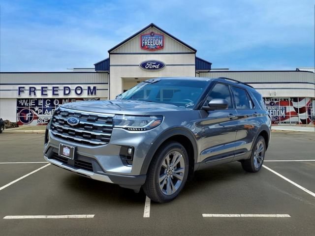 Used 2026 Ford Explorer Active w/ Active Comfort Package AWD/4WD image 2
