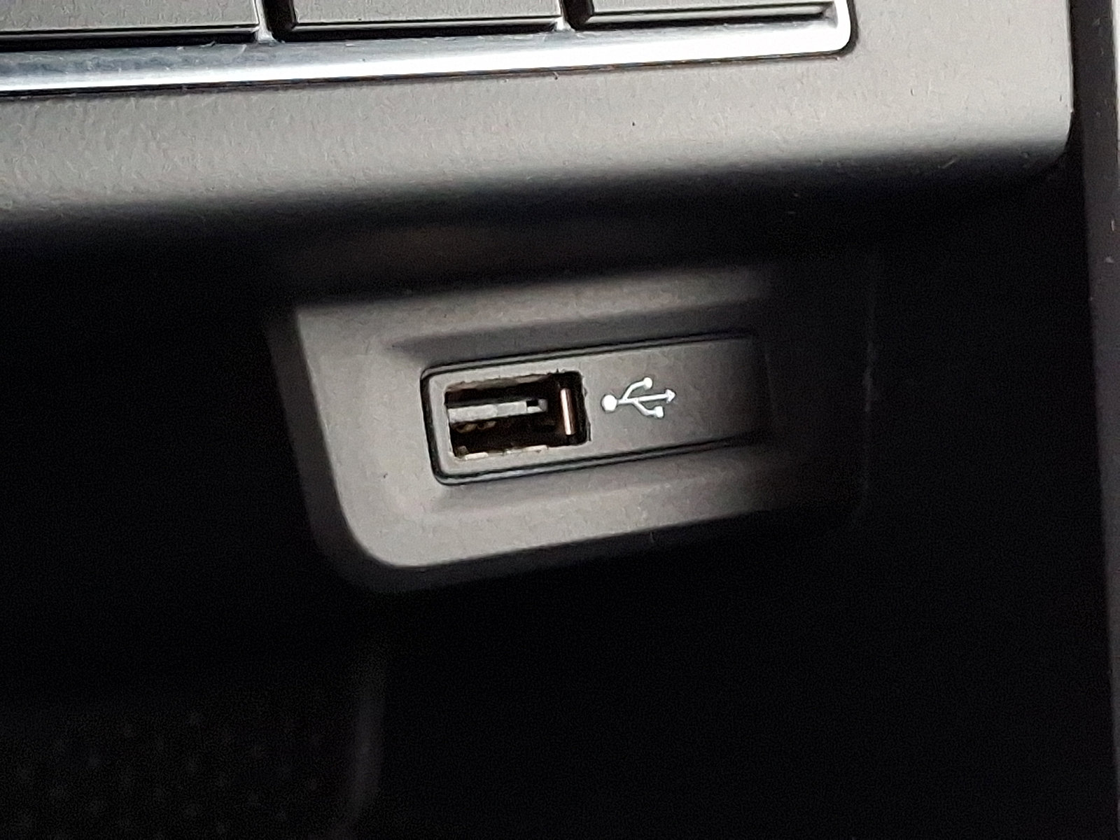 Used 2016 Volkswagen Tiguan S image 24