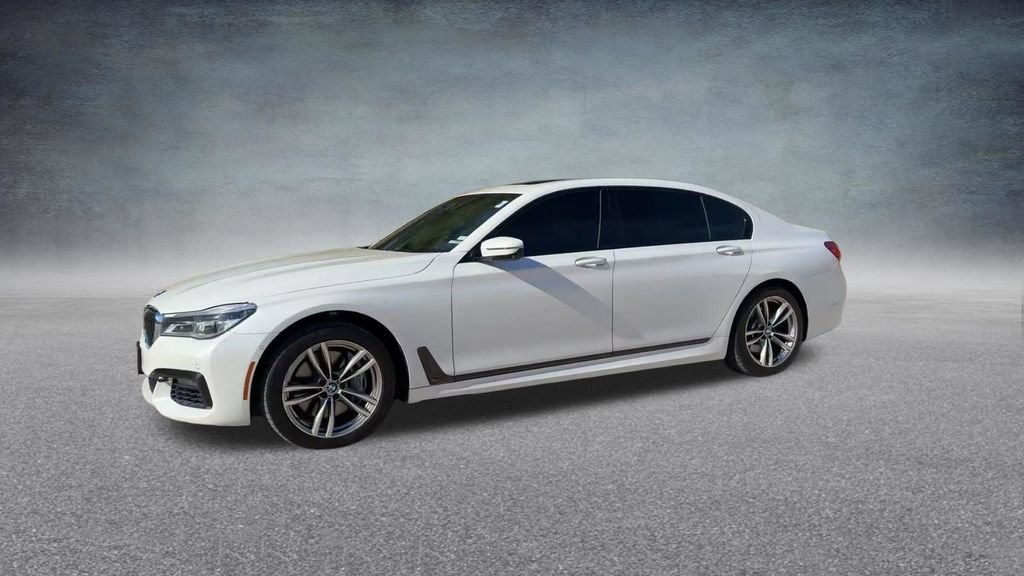 Used 2016 BMW 750i xDrive AWD/4WD image 10