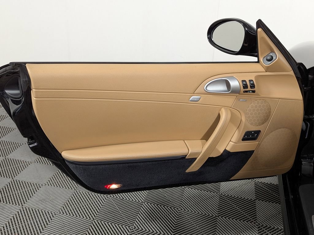 Used 2011 Porsche 911 Carrera RWD image 15