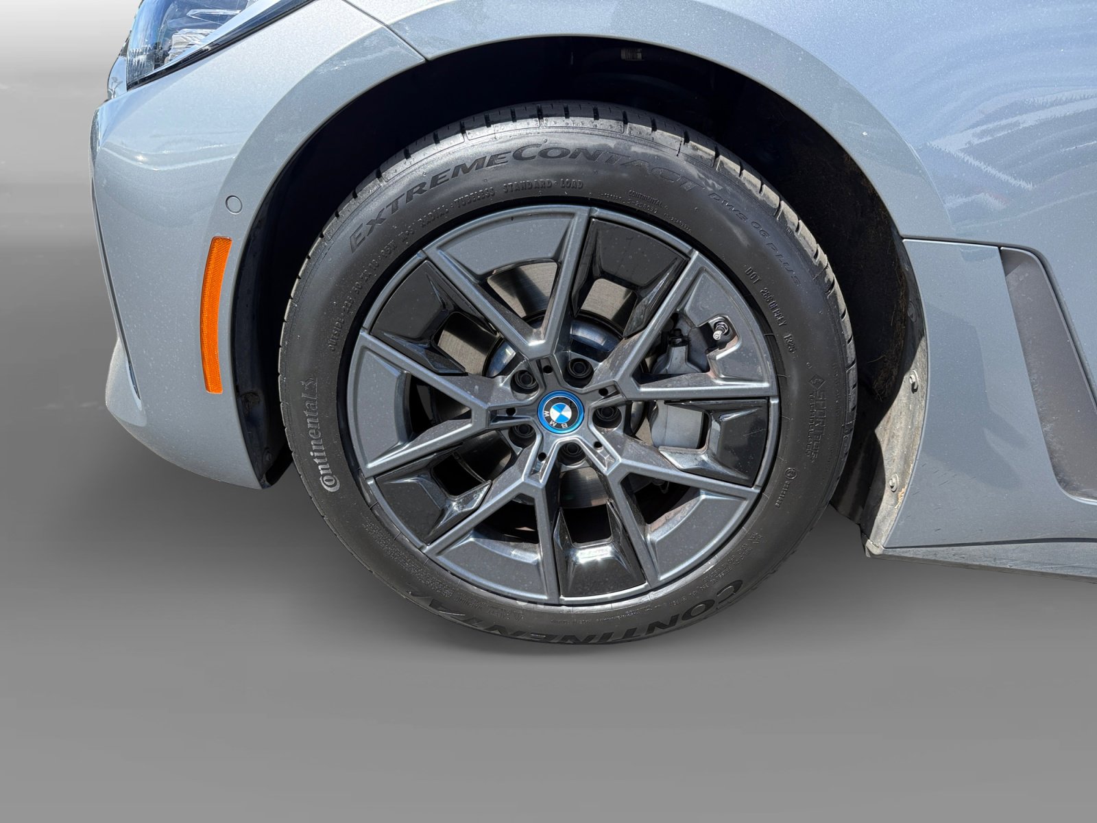 Used 2023 BMW i4 eDrive35 image 9