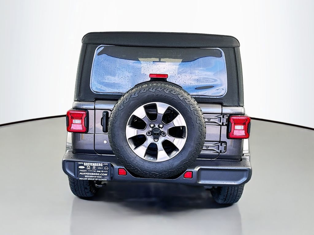 Used 2018 Jeep Wrangler Unlimited Sahara AWD/4WD image 6