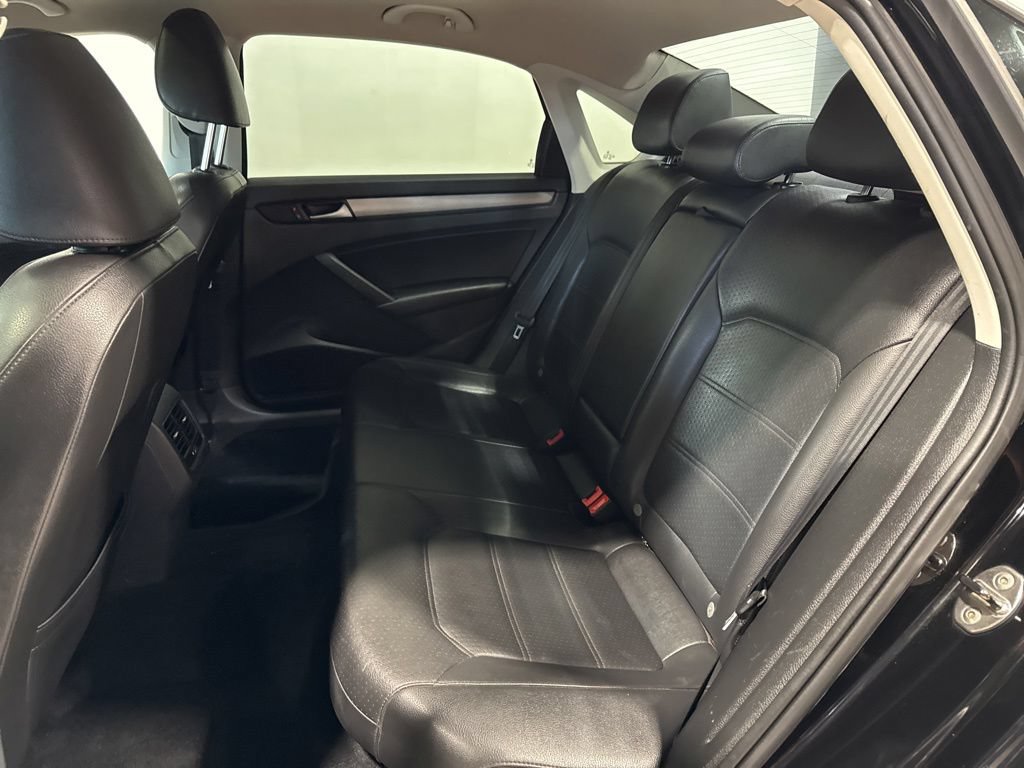 Used 2014 Volkswagen Passat TDI SE FWD image 27
