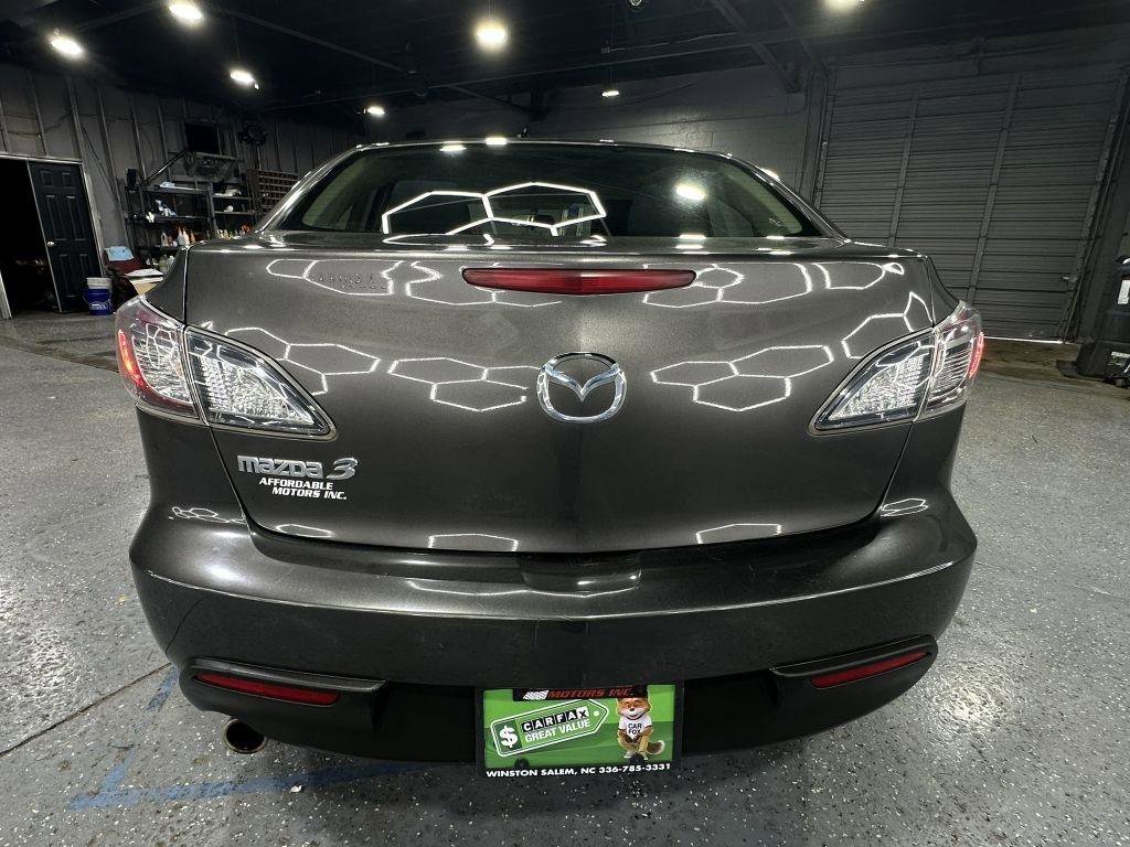Used 2010 MAZDA MAZDA3 i Touring FWD image 4