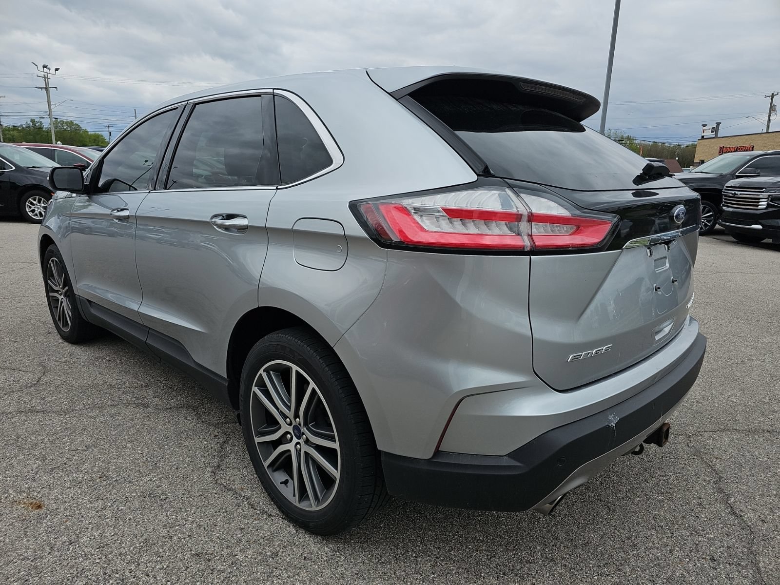 Used 2020 Ford Edge Titanium w/ Class II Trailer Tow Package AWD/4WD image 6