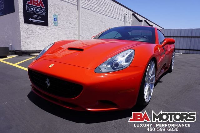Used 2014 Ferrari California RWD image 38