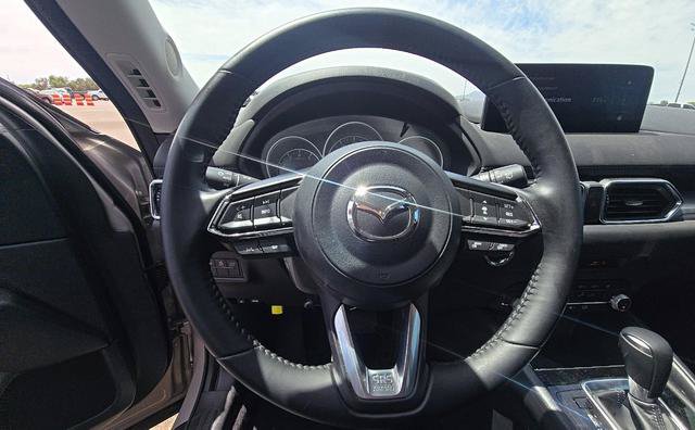Used 2025 MAZDA CX-5 AWD 2.5 S w/ Preferred Package image 4