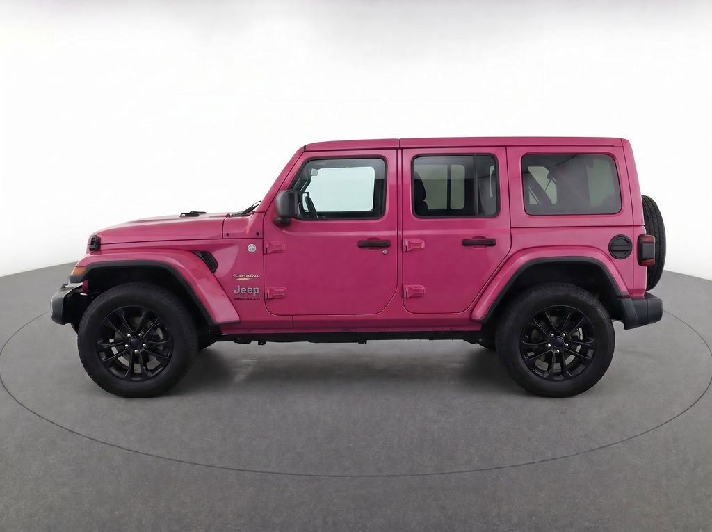 Used 2024 Jeep Wrangler Unlimited Sahara w/ Technology Group AWD/4WD image 7