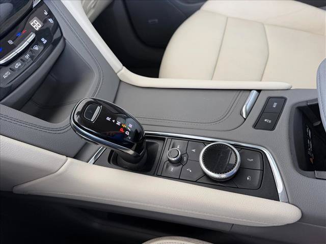 Used 2024 Cadillac XT6 Premium Luxury w/ Technology Package FWD image 17