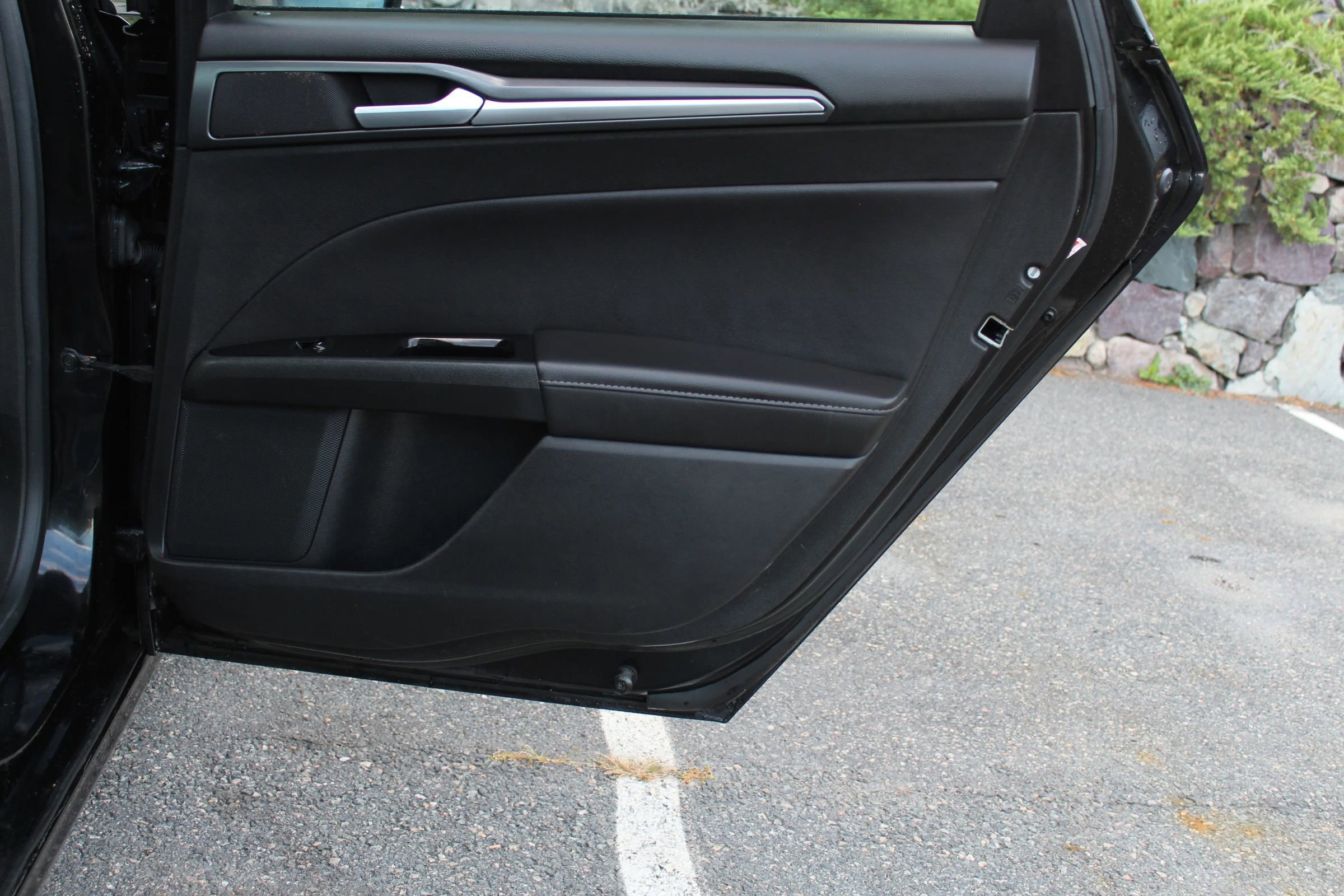 Used 2013 Ford Fusion Titanium image 16