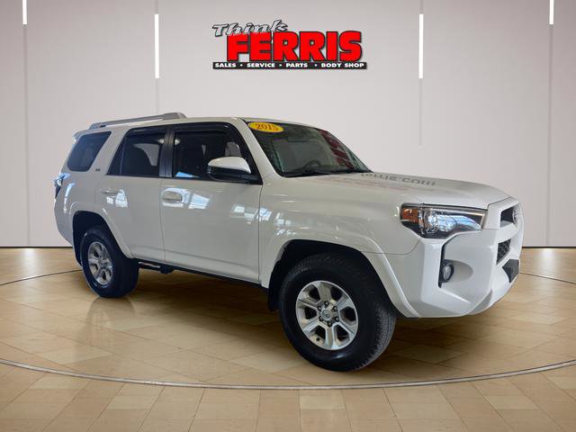Used 2015 Toyota 4Runner SR5 AWD/4WD image 3