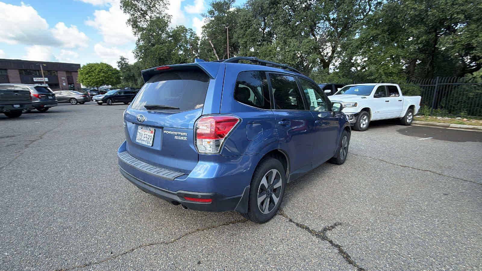 Used 2017 Subaru Forester 2.5i Limited AWD/4WD image 5