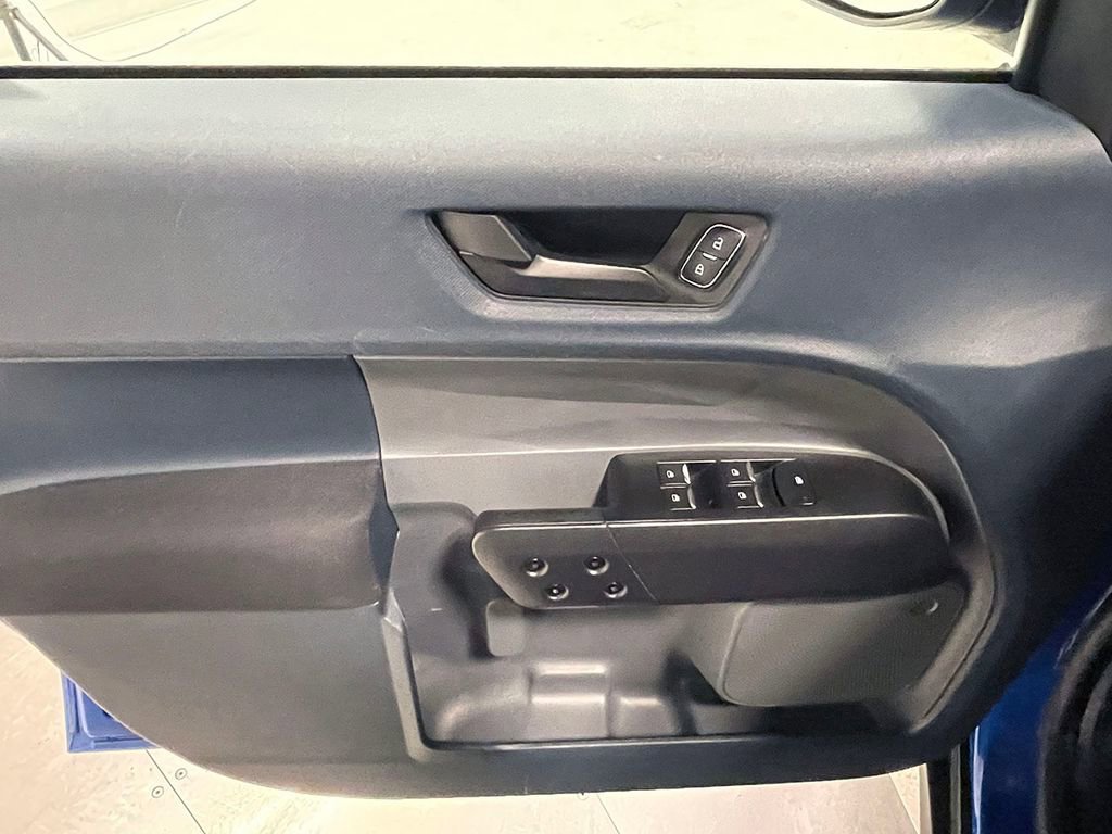 Used 2022 Ford Maverick XL image 18