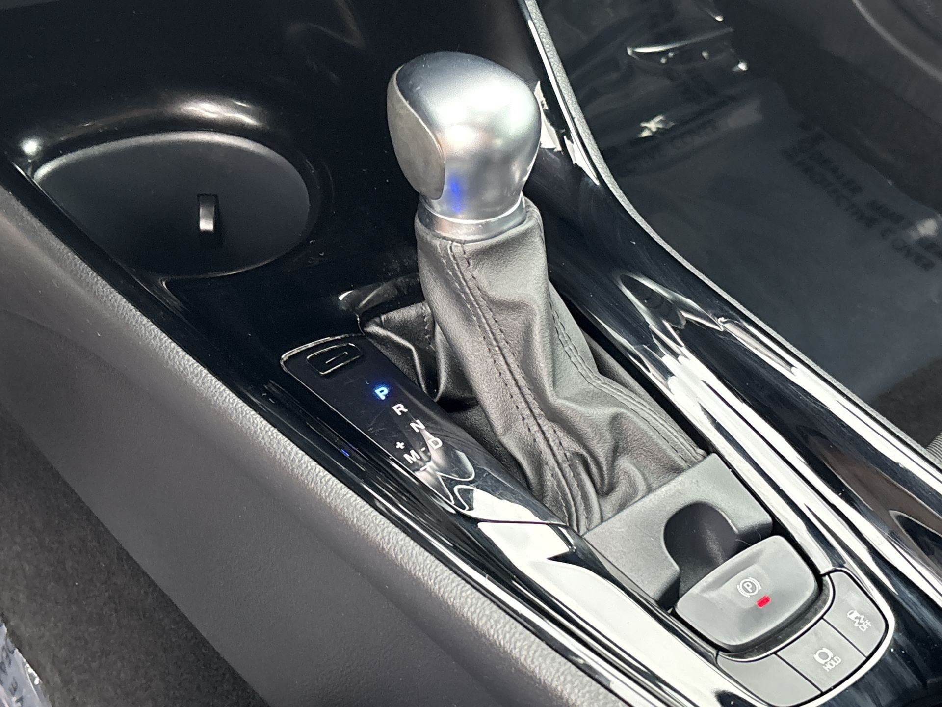 Used 2021 Toyota C-HR XLE FWD image 19