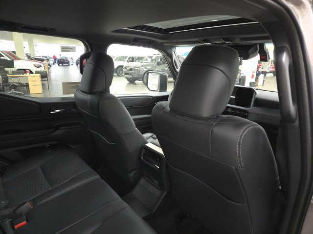 New 2027 Toyota Land Cruiser w/ Premium Package AWD/4WD image 11