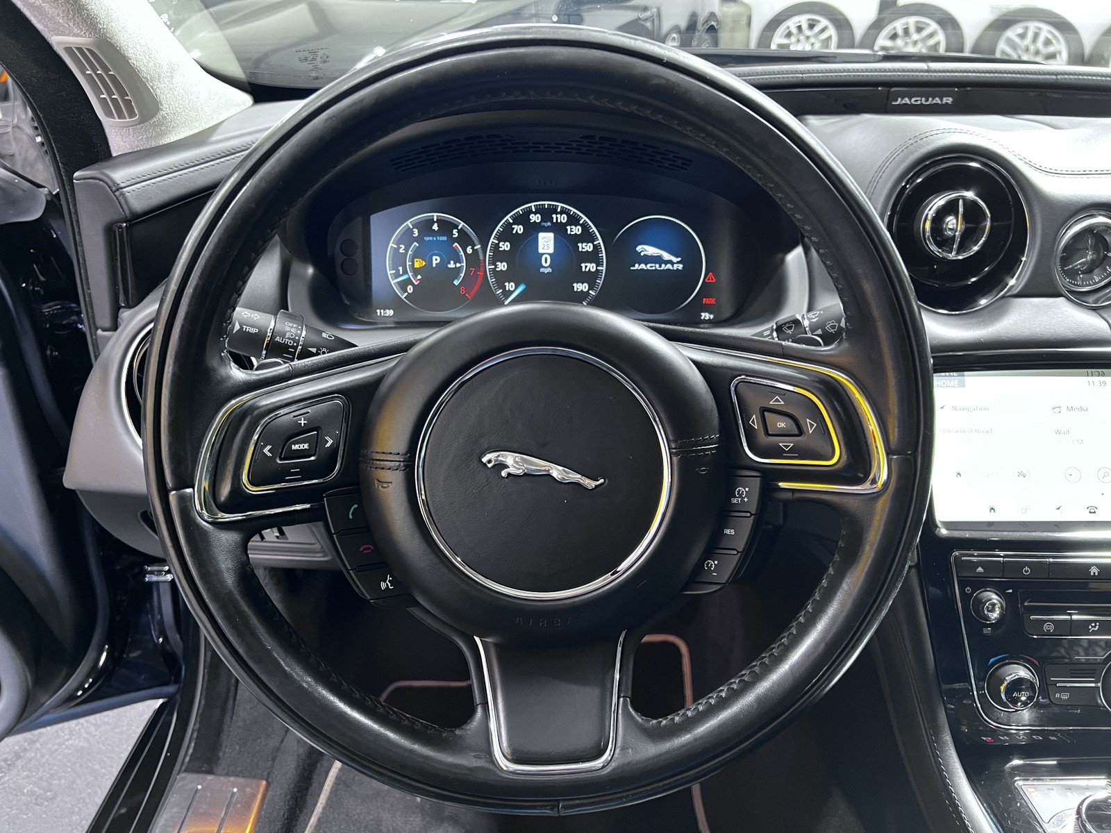 Used 2018 Jaguar XJ L Supercharged image 11