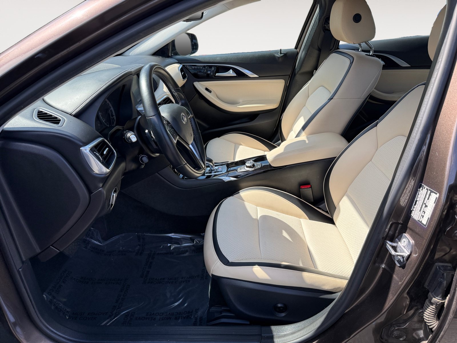 Used 2019 INFINITI QX30 AWD w/ Navigation Package image 10