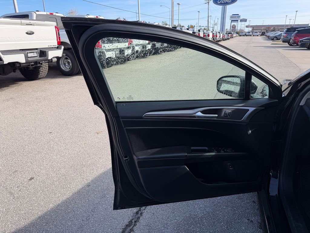 Certified 2020 Ford Fusion SEL image 11