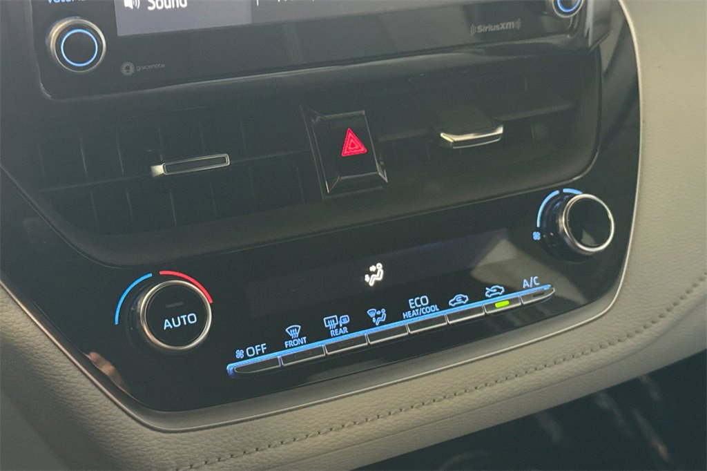 Used 2022 Toyota Corolla SE image 19