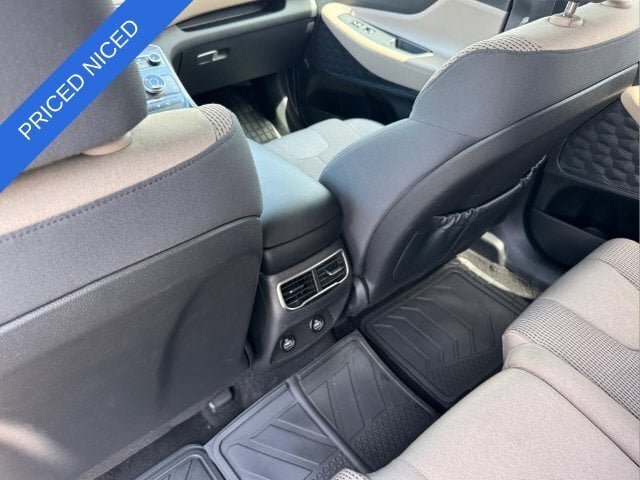 Used 2022 Hyundai Santa Fe SEL AWD/4WD image 12