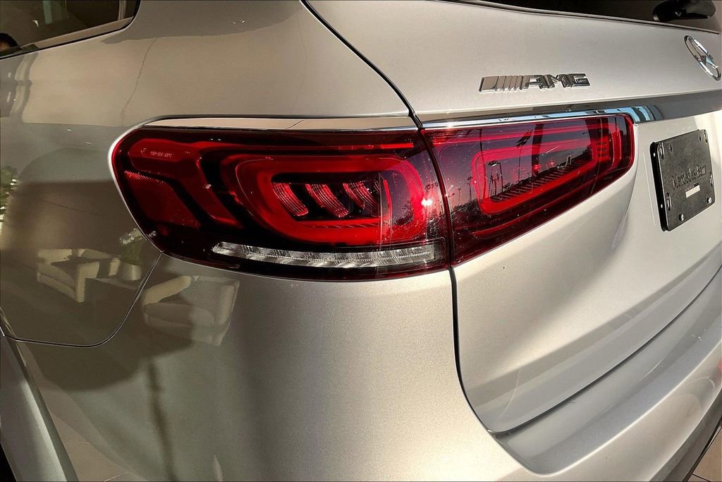 Used 2023 Mercedes-Benz GLS 63 AMG 4MATIC image 27