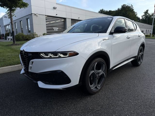 New 2026 Alfa Romeo Tonale w/ Active Assist Package AWD/4WD image 4