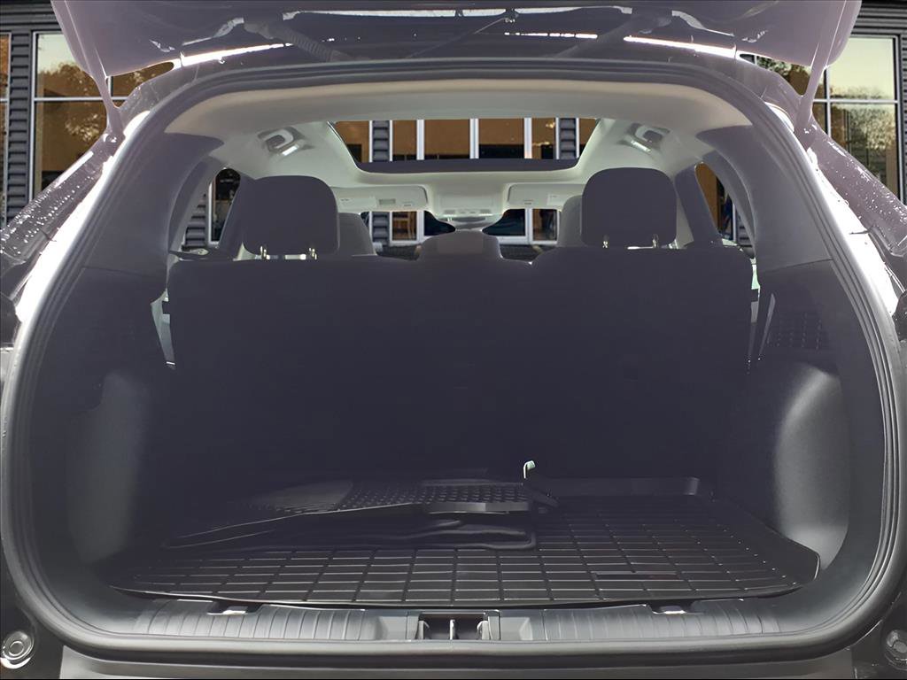 Used 2021 Ford Escape SE w/ SE Sport Appearance Package image 9