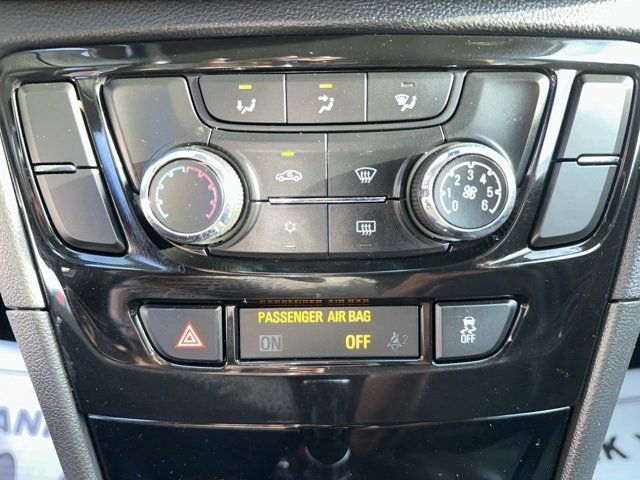 Used 2021 Buick Encore Preferred image 17