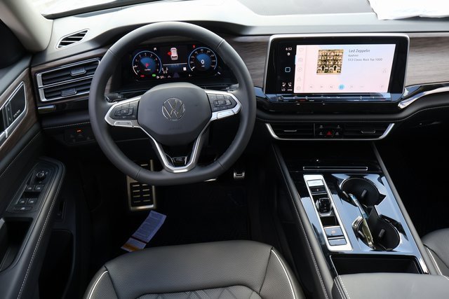 New 2026 Volkswagen Atlas SEL Premium R-Line image 15