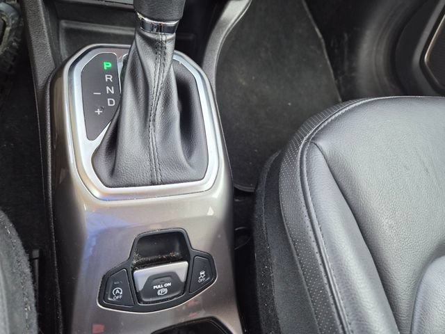 Used 2020 Jeep Renegade Limited AWD/4WD image 20