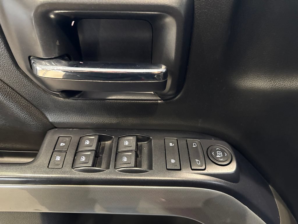 Used 2018 Chevrolet Silverado 1500 LT w/ All Star Edition AWD/4WD image 23