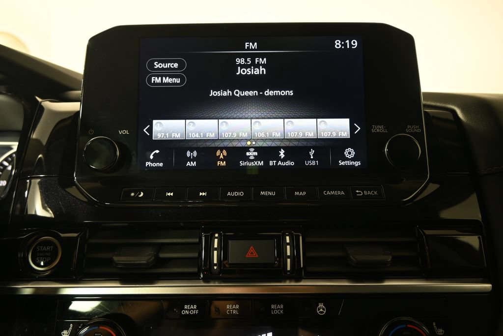 Used 2023 Nissan Pathfinder SL AWD/4WD image 31