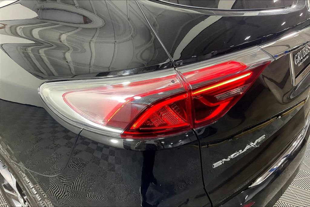 Used 2022 Buick Enclave Essence w/ Sport Touring Edition image 41