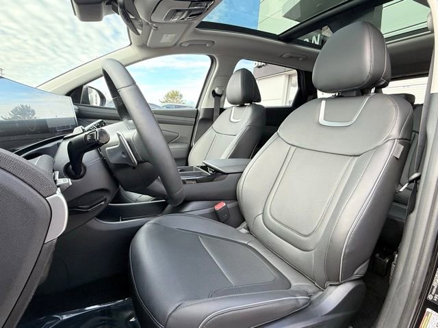 Used 2025 Hyundai Tucson Limited image 16