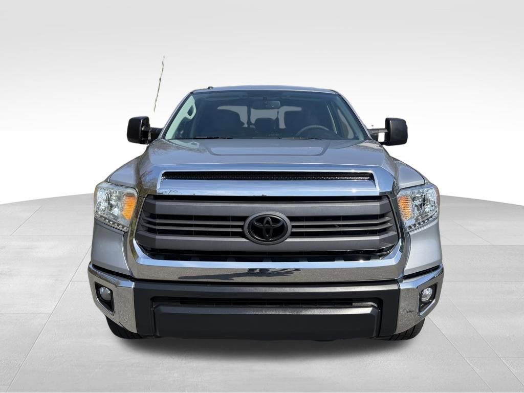 Used 2014 Toyota Tundra SR5 w/ SR5 Upgrade Package AWD/4WD image 9