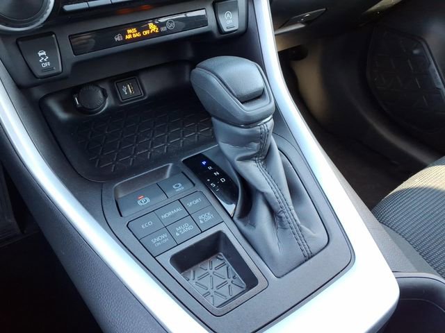 Certified 2025 Toyota RAV4 LE image 19