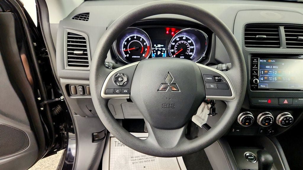 Used 2025 Mitsubishi Outlander Sport LE AWD/4WD image 13