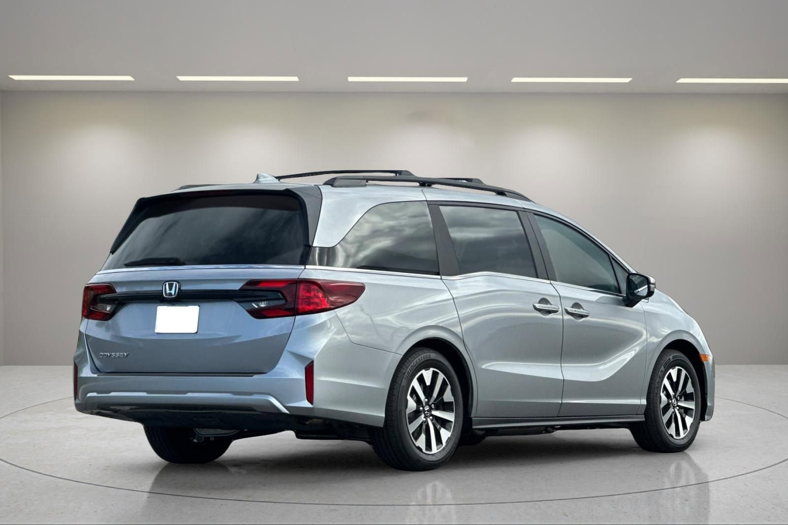 Used 2026 Honda Odyssey EX-L image 3