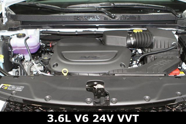 New 2026 Chrysler Pacifica Select image 3