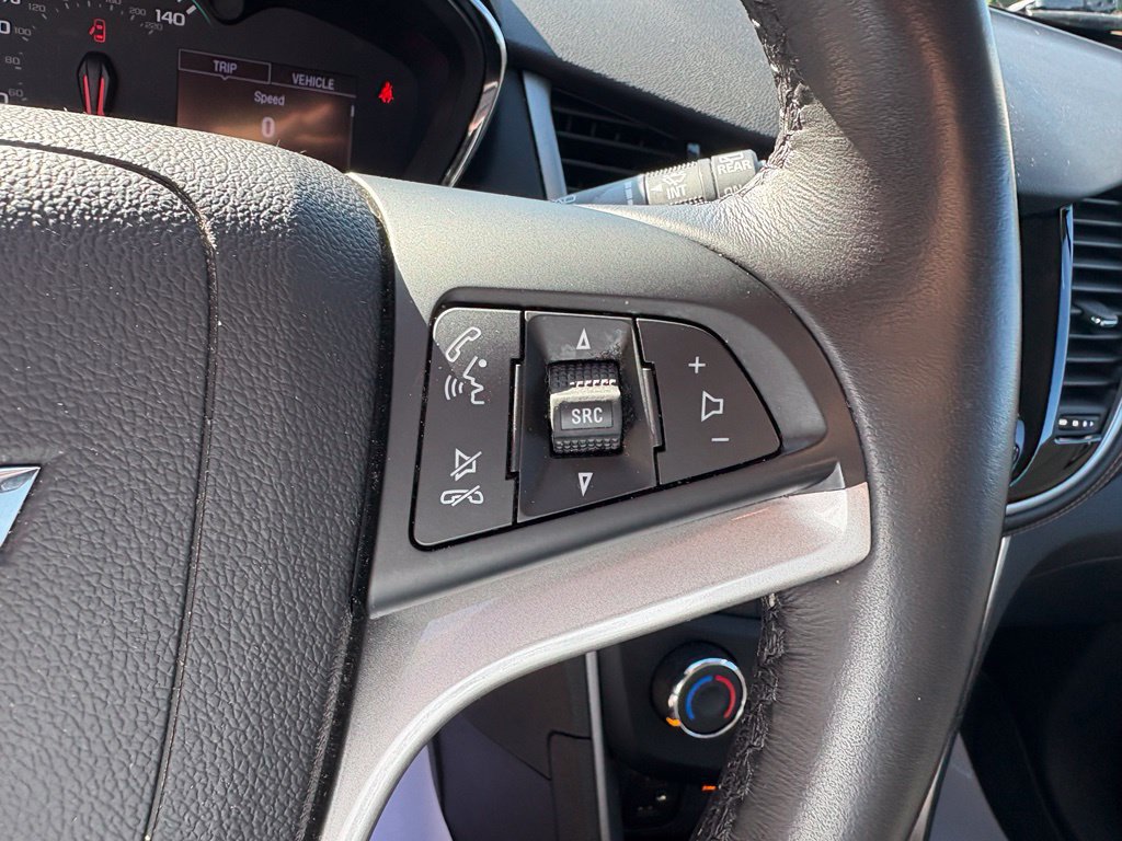 Used 2019 Chevrolet Trax LT w/ LT Convenience Package FWD image 19