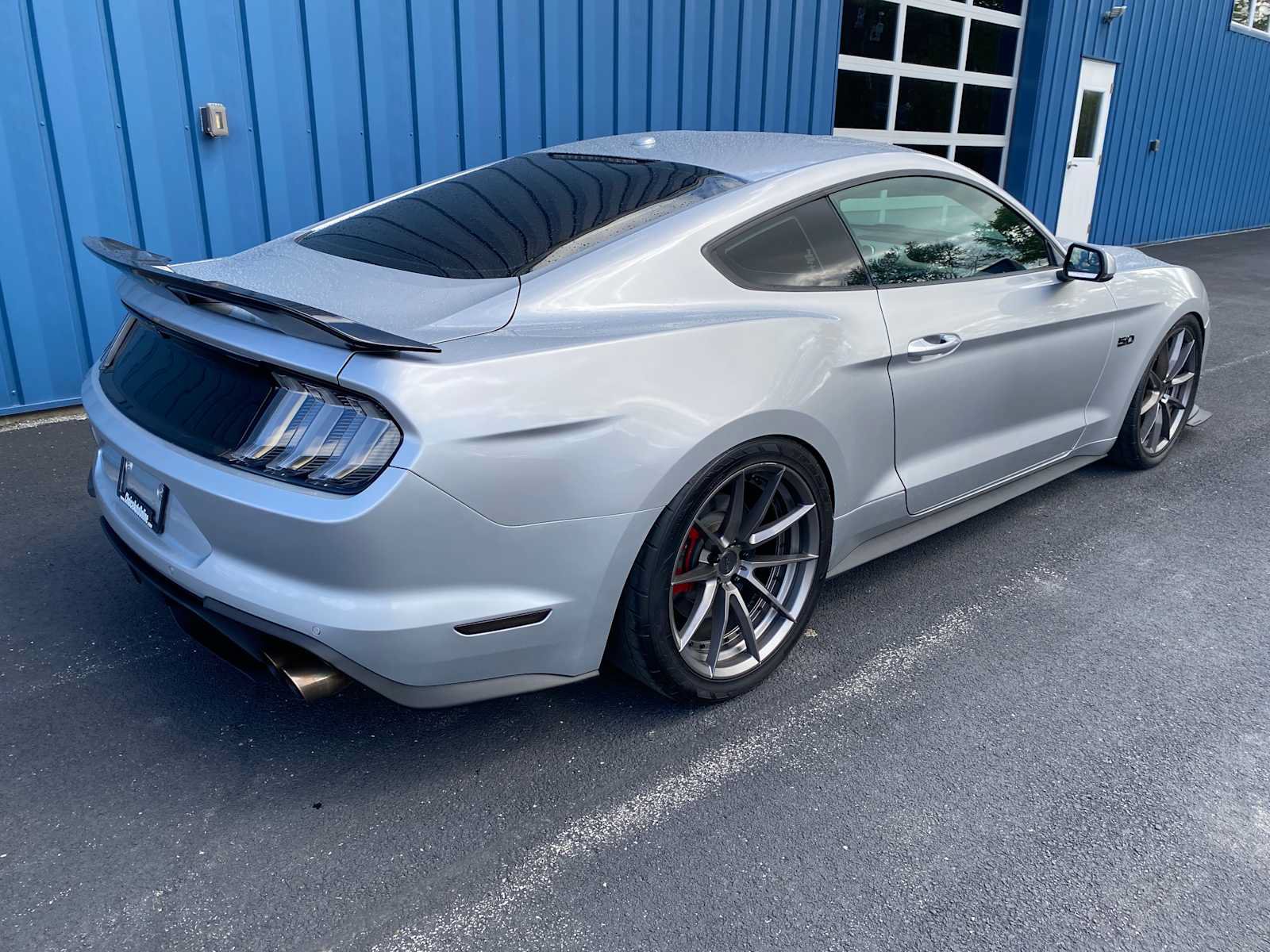 Used 2018 Ford Mustang GT Premium RWD image 4